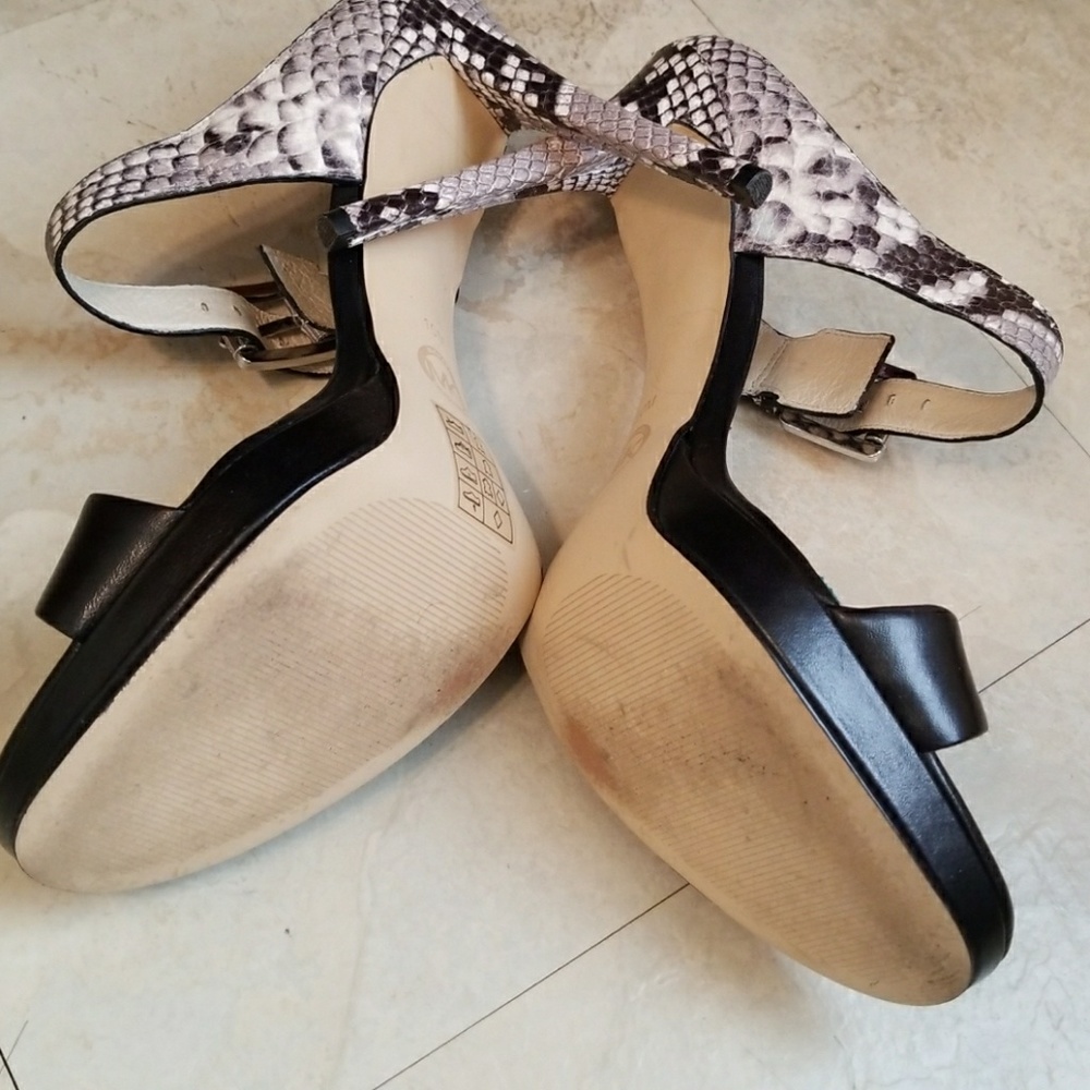 Shoes - Picture 4 of 5